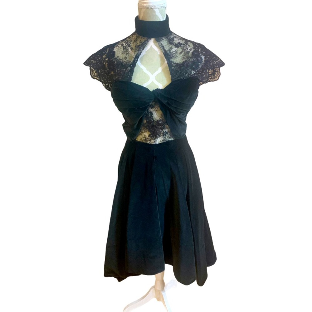 Elegant Black Lace Dress